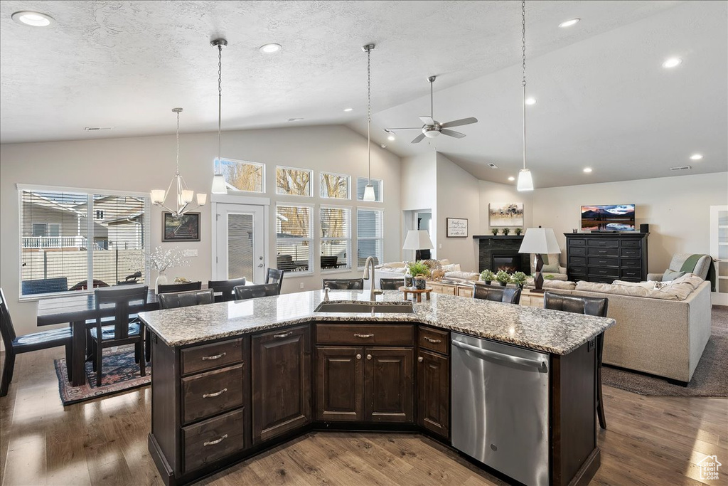 1949 N 2350 W #203 Clinton, UT 84015