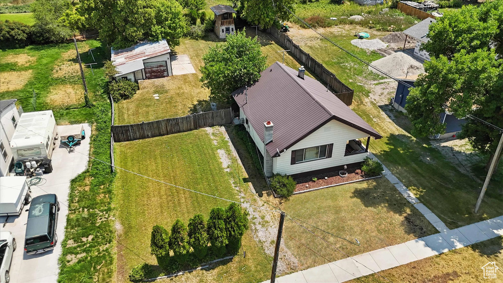 Aerial view of property and surrounding area
