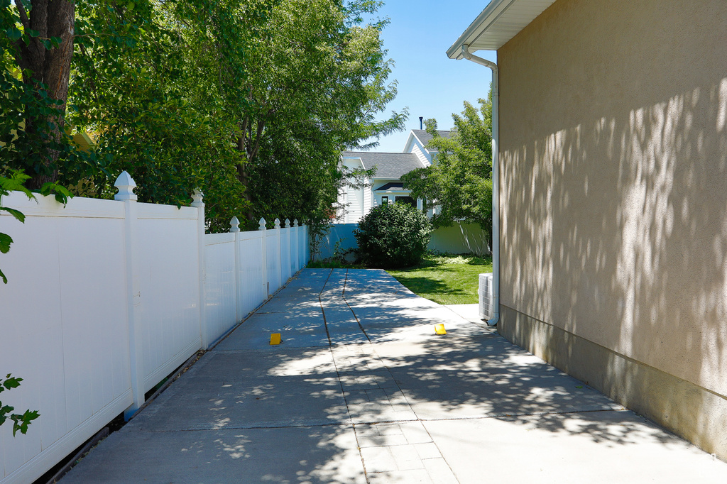 12238 S NICKLAUS RD Sandy, UT 84092