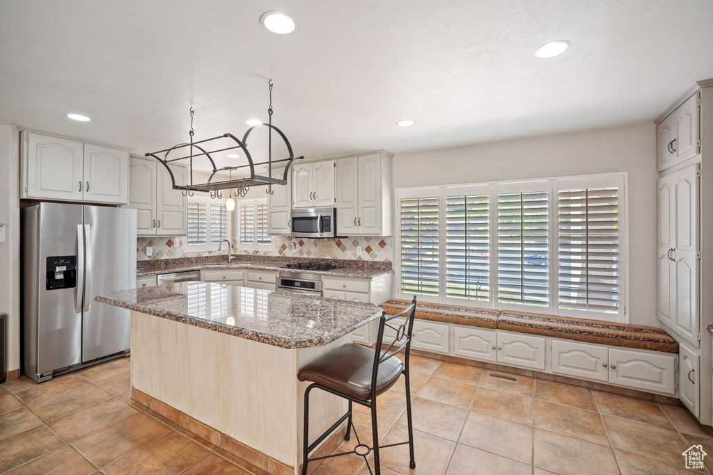 967 E EAGLEWOOD DR North Salt Lake, UT 84054