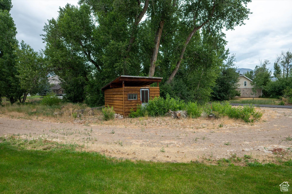 8817 E MOUNTAIN VALLEY DR Huntsville, UT 84317