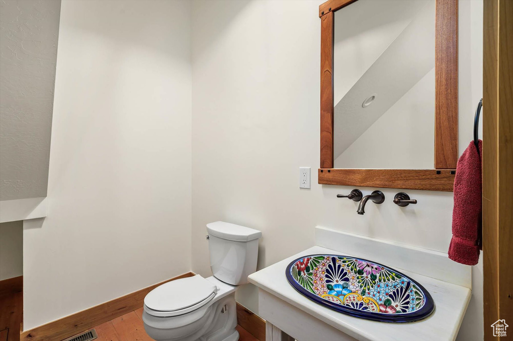 8817 E MOUNTAIN VALLEY DR Huntsville, UT 84317