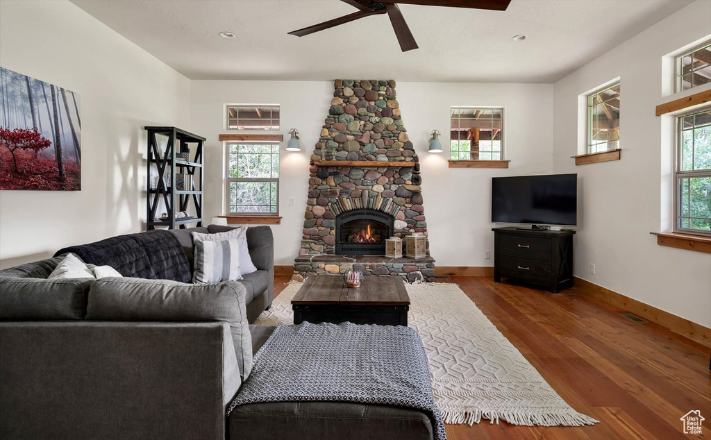 8817 E MOUNTAIN VALLEY DR Huntsville, UT 84317