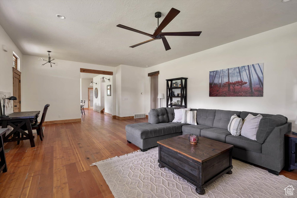 8817 E MOUNTAIN VALLEY DR Huntsville, UT 84317