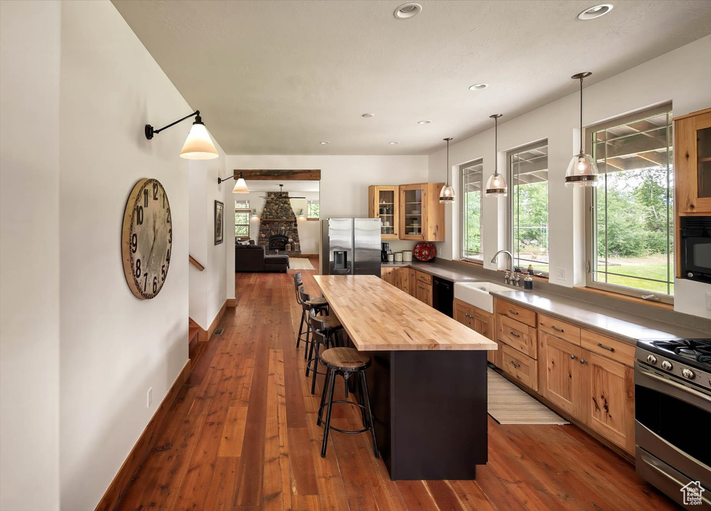 8817 E MOUNTAIN VALLEY DR Huntsville, UT 84317