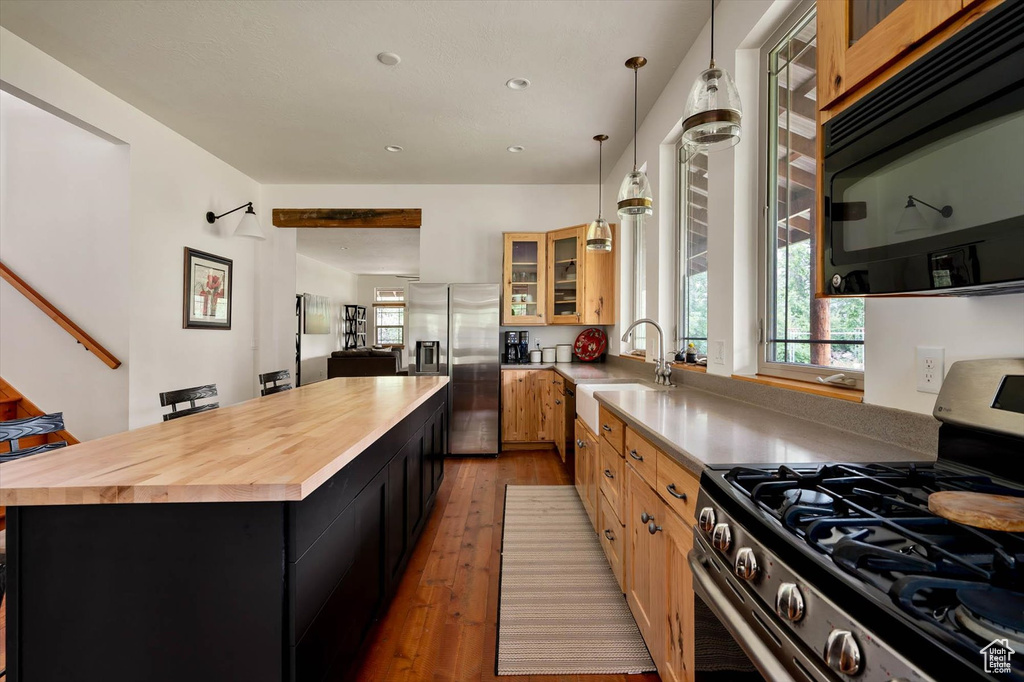 8817 E MOUNTAIN VALLEY DR Huntsville, UT 84317