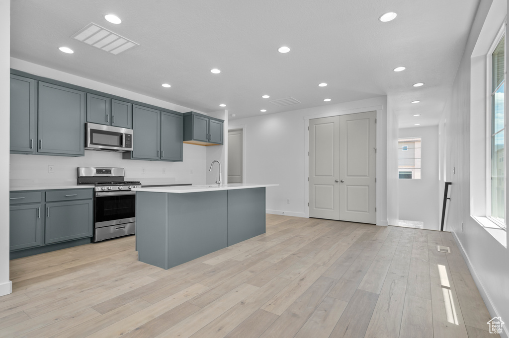 575 N BUFFALO GRASS LN Lindon, UT 84042