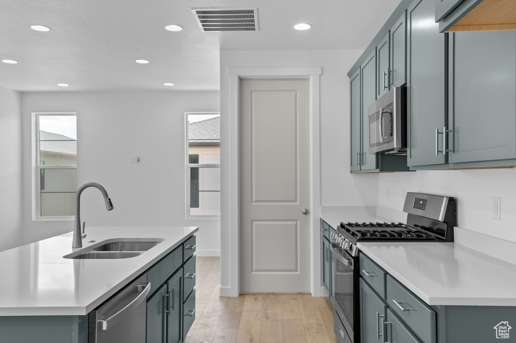 575 N BUFFALO GRASS LN Lindon, UT 84042