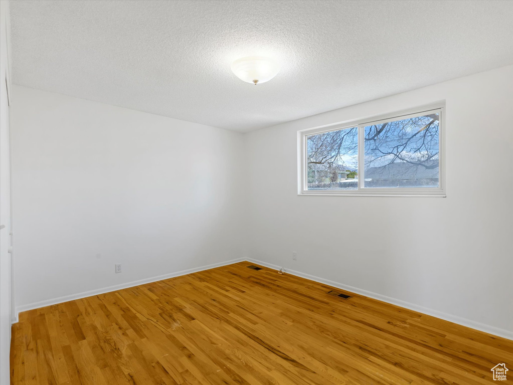 828 E HIBISCUS AVE Sandy, UT 84094