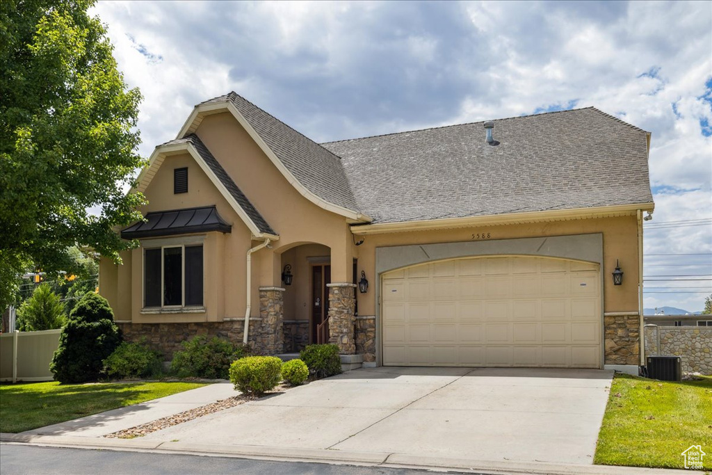 5588 S FARM HILL DR Salt Lake City, UT 84117