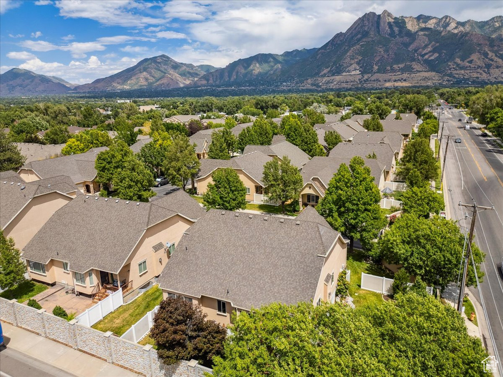 5588 S FARM HILL DR Salt Lake City, UT 84117