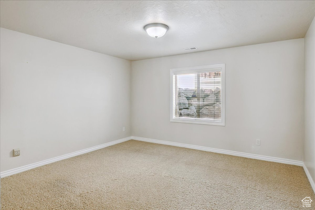 5588 S FARM HILL DR Salt Lake City, UT 84117