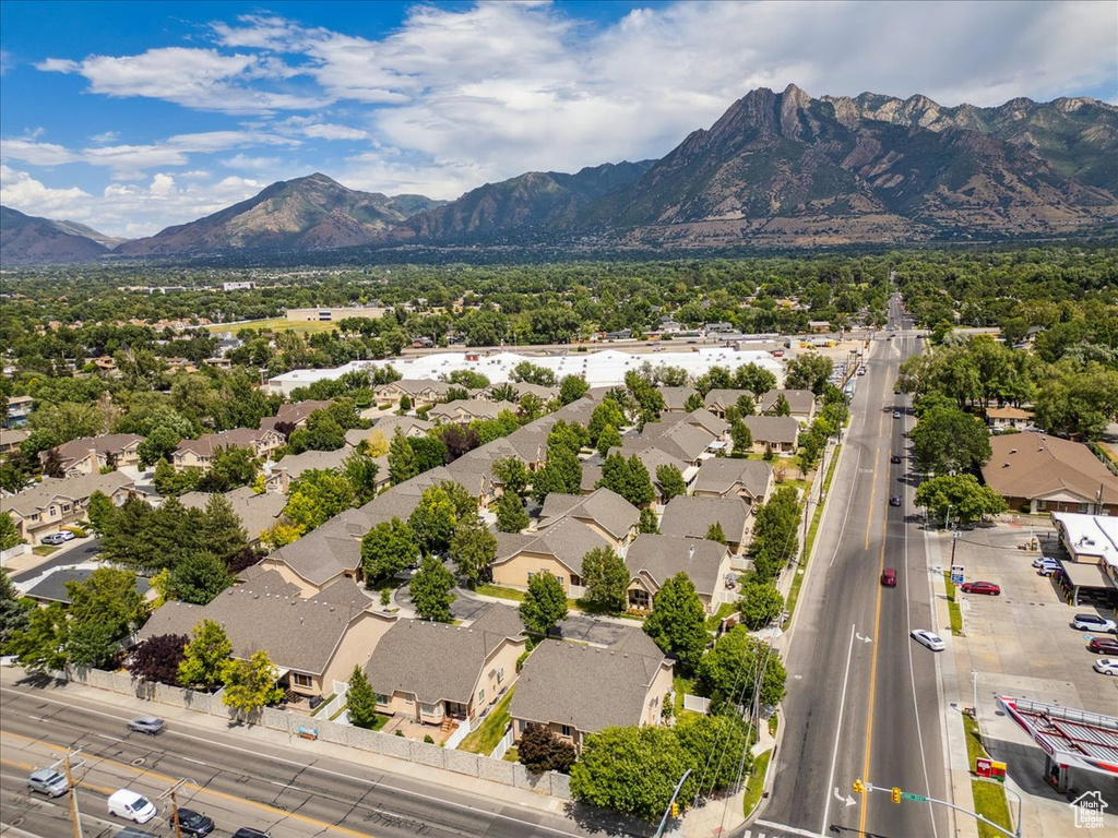 5588 S FARM HILL DR Salt Lake City, UT 84117