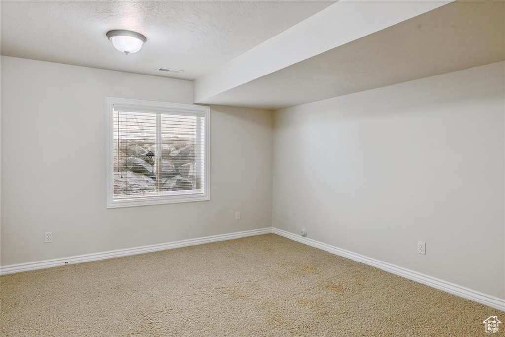 5588 S FARM HILL DR Salt Lake City, UT 84117