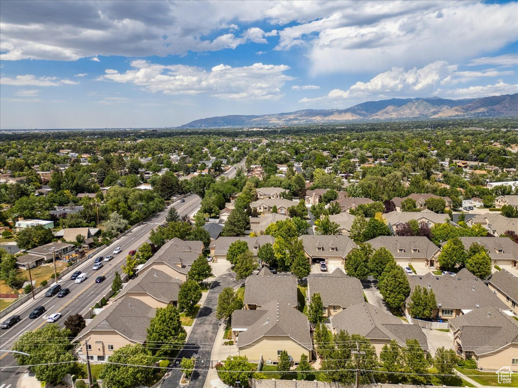5588 S FARM HILL DR Salt Lake City, UT 84117