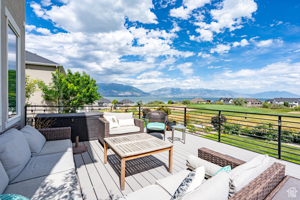 247 E SANDHILL DR Saratoga Springs, UT 84045