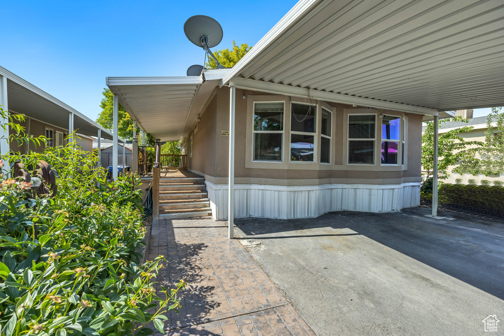 Photo 2 for MLS #2097737 at 2557 W 2780 South #179