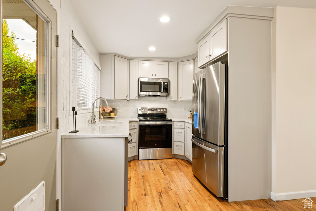 751 E LAKE CIR Millcreek, UT 84106