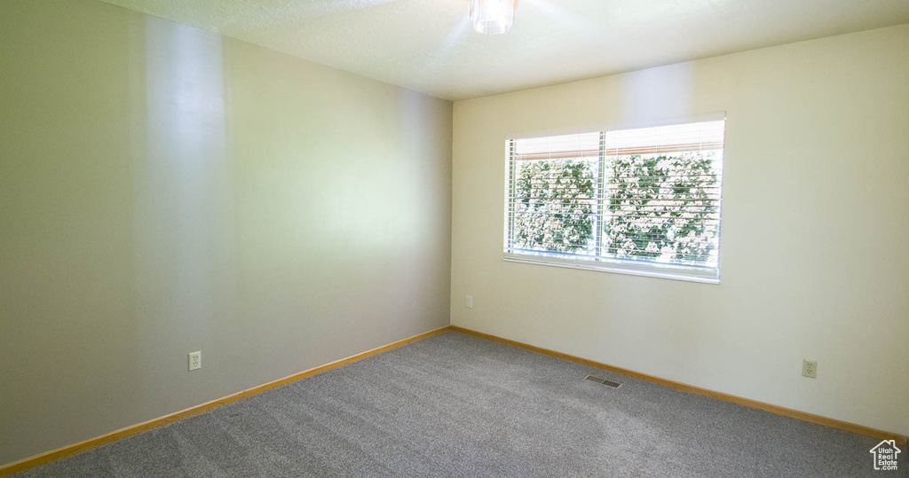 558 E 2025 N North Ogden, UT 84414