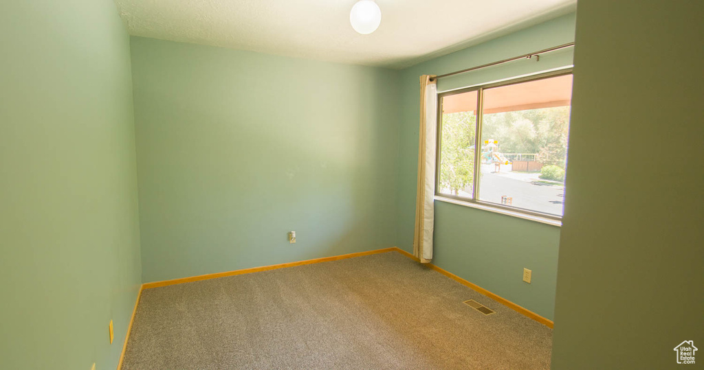 558 E 2025 N North Ogden, UT 84414