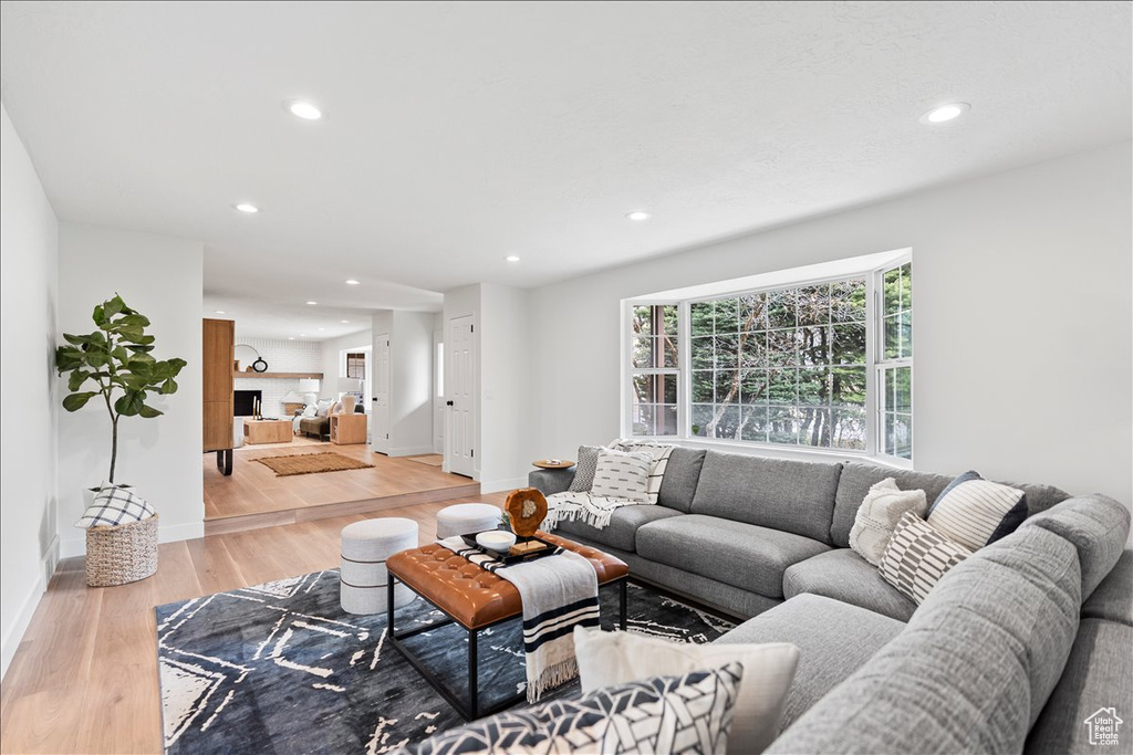 717 WOODRIDGE DR Layton, UT 84040