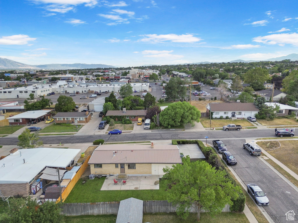 1908 W CHAMPAGNE AVE Taylorsville, UT 84129