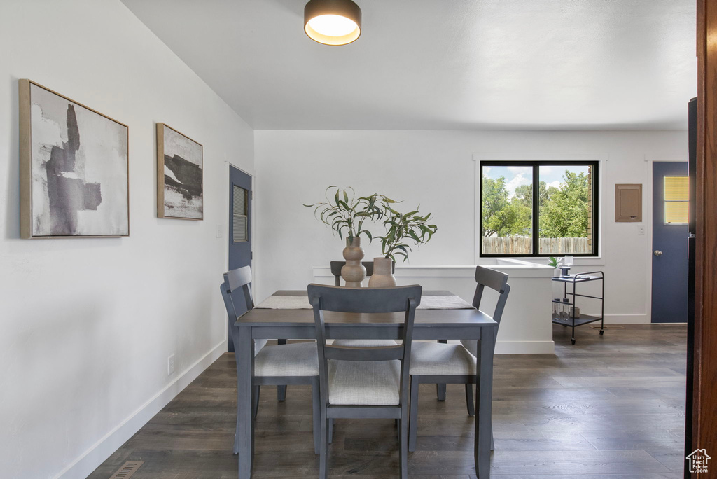 1908 W CHAMPAGNE AVE Taylorsville, UT 84129