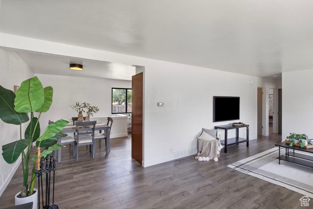 1908 W CHAMPAGNE AVE Taylorsville, UT 84129