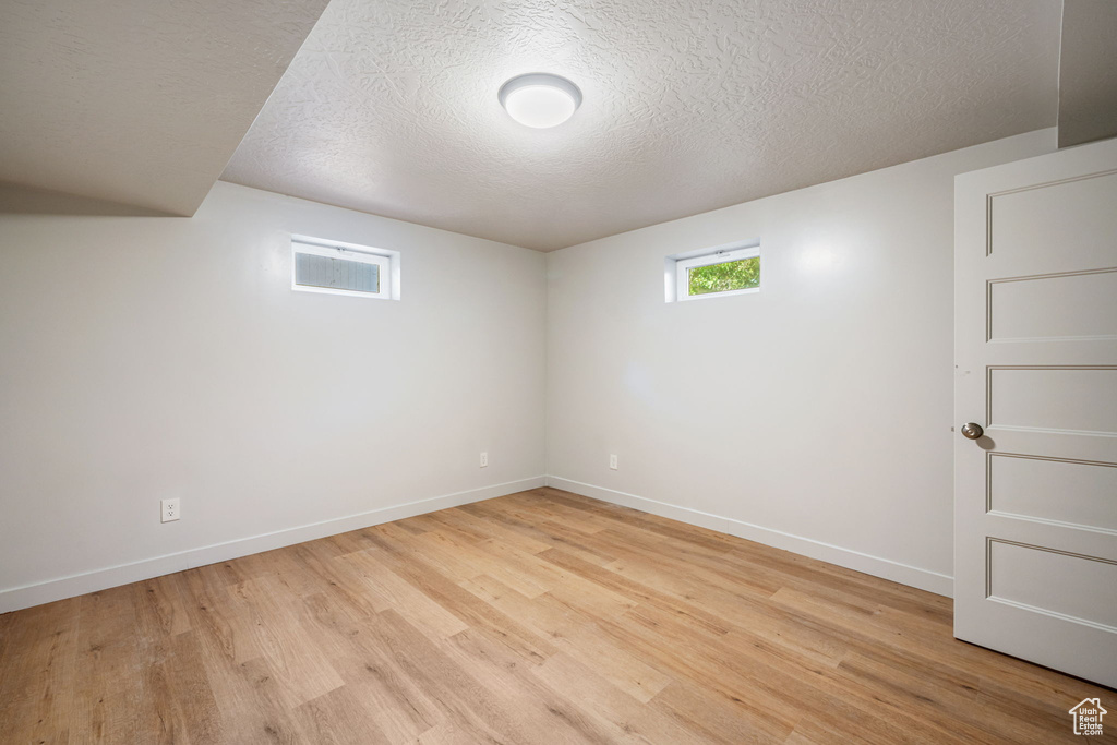 5726 S HIGHLAND DR Holladay, UT 84121