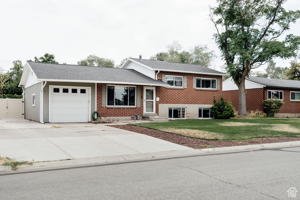 9921 S POPPY LN Sandy, UT 84094