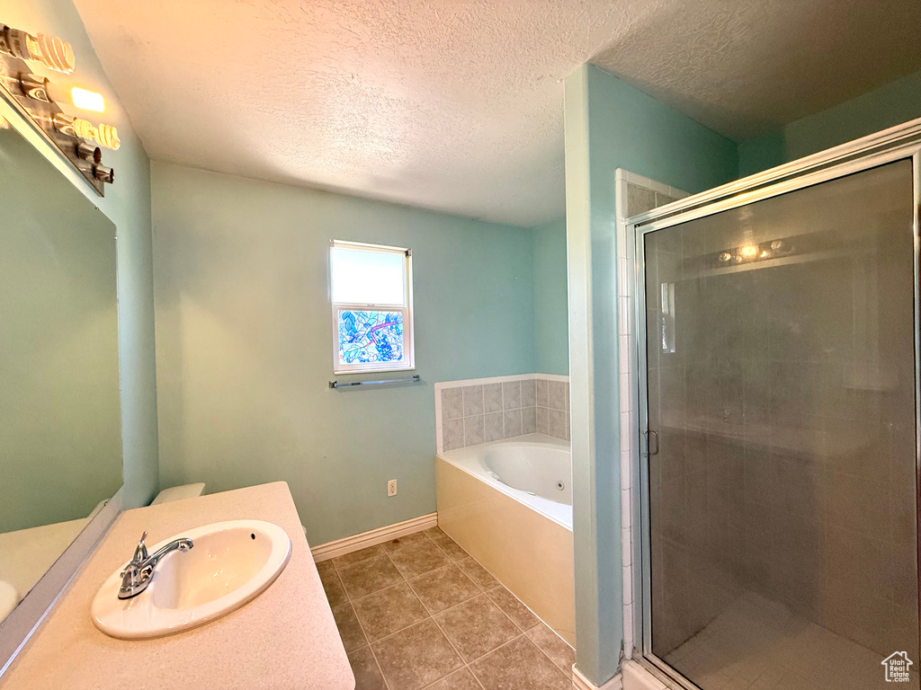 2573 W REMUDA DR Farr West, UT 84404