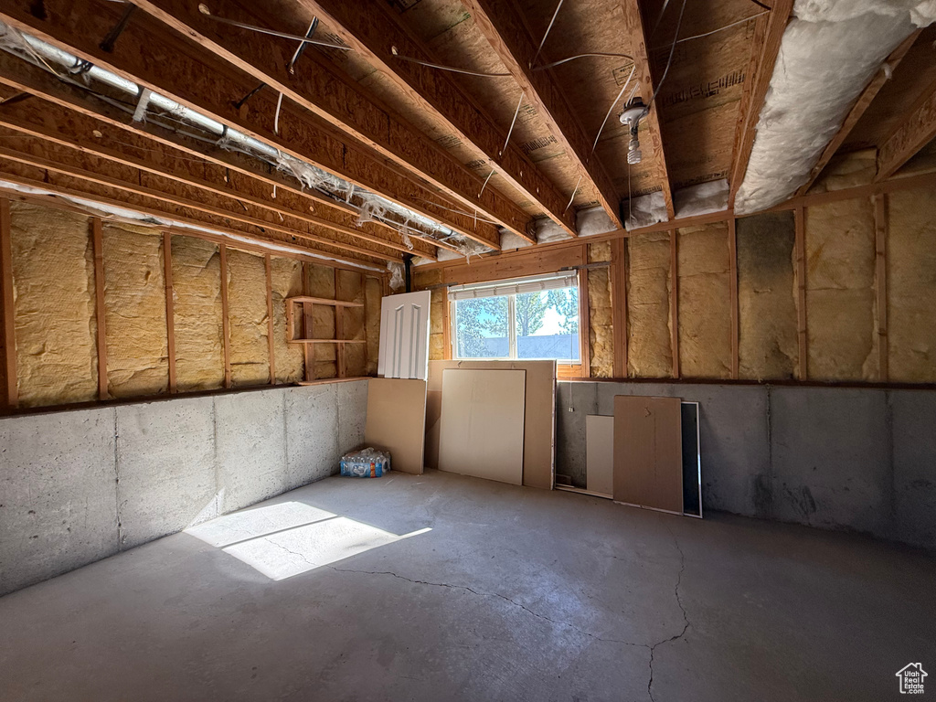 2573 W REMUDA DR Farr West, UT 84404