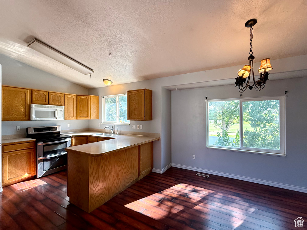 2573 W REMUDA DR Farr West, UT 84404