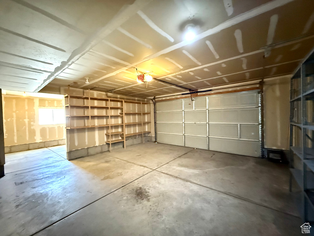 2573 W REMUDA DR Farr West, UT 84404