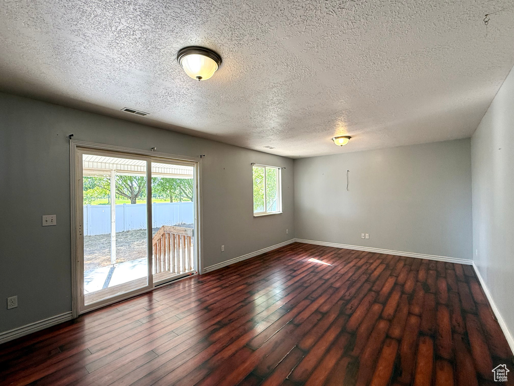 2573 W REMUDA DR Farr West, UT 84404