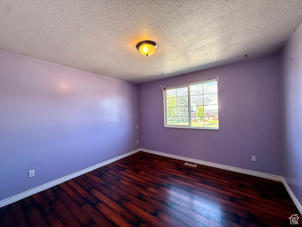 2573 W REMUDA DR Farr West, UT 84404