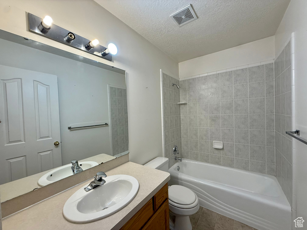 2573 W REMUDA DR Farr West, UT 84404