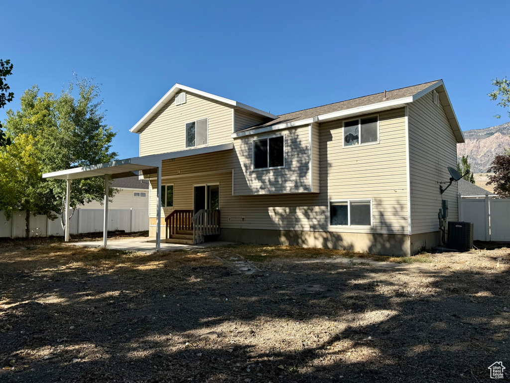 2573 W REMUDA DR Farr West, UT 84404