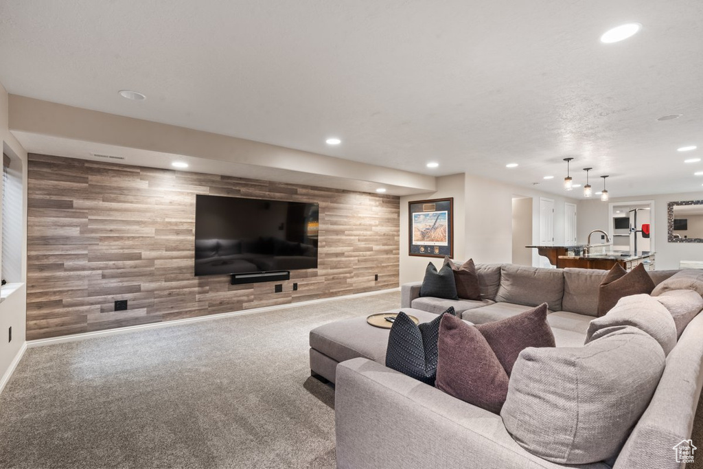 969 N LILLYWOOD LN North Salt Lake, UT 84054