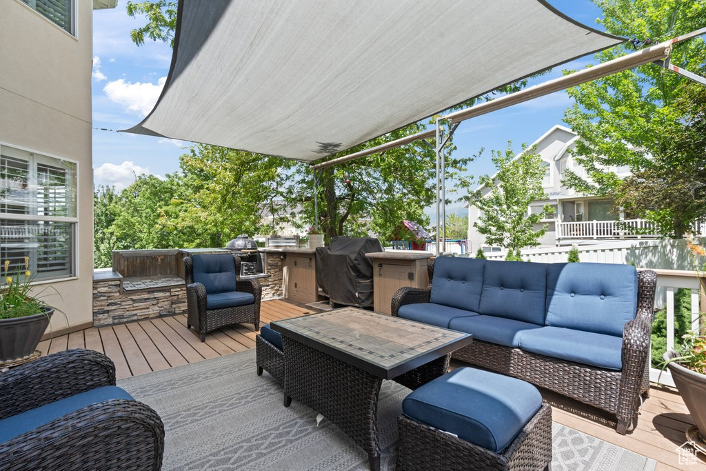 969 N LILLYWOOD LN North Salt Lake, UT 84054