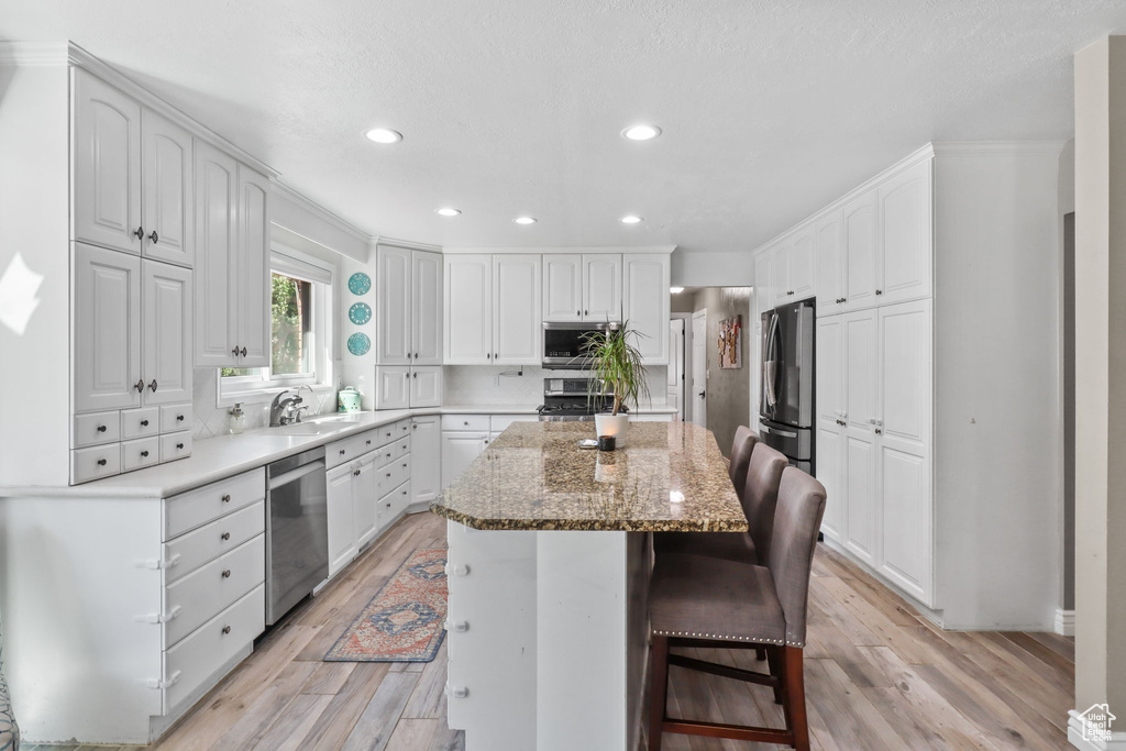 9618 S RUSKIN CIR Sandy, UT 84092