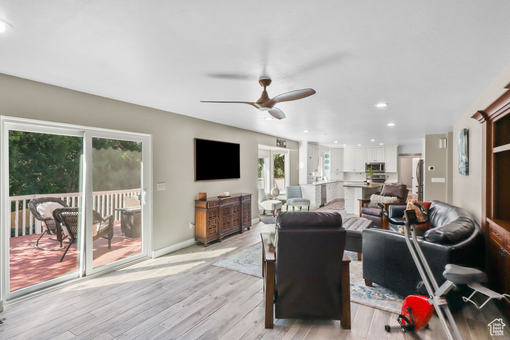 9618 S RUSKIN CIR Sandy, UT 84092