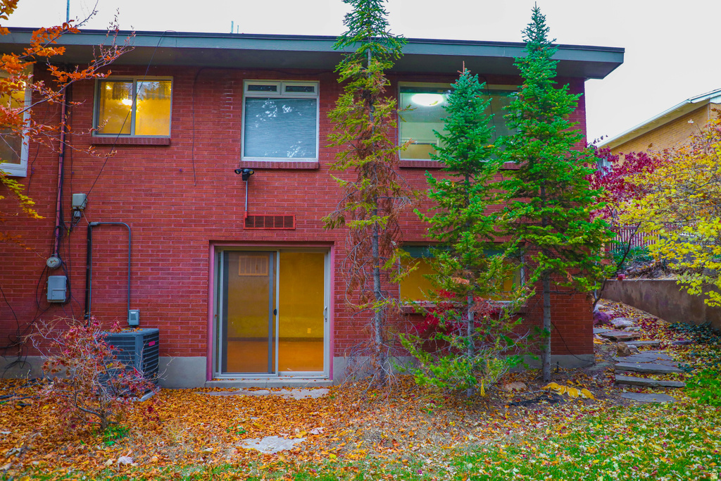 3550 E OAKVIEW DR Salt Lake City, UT 84124