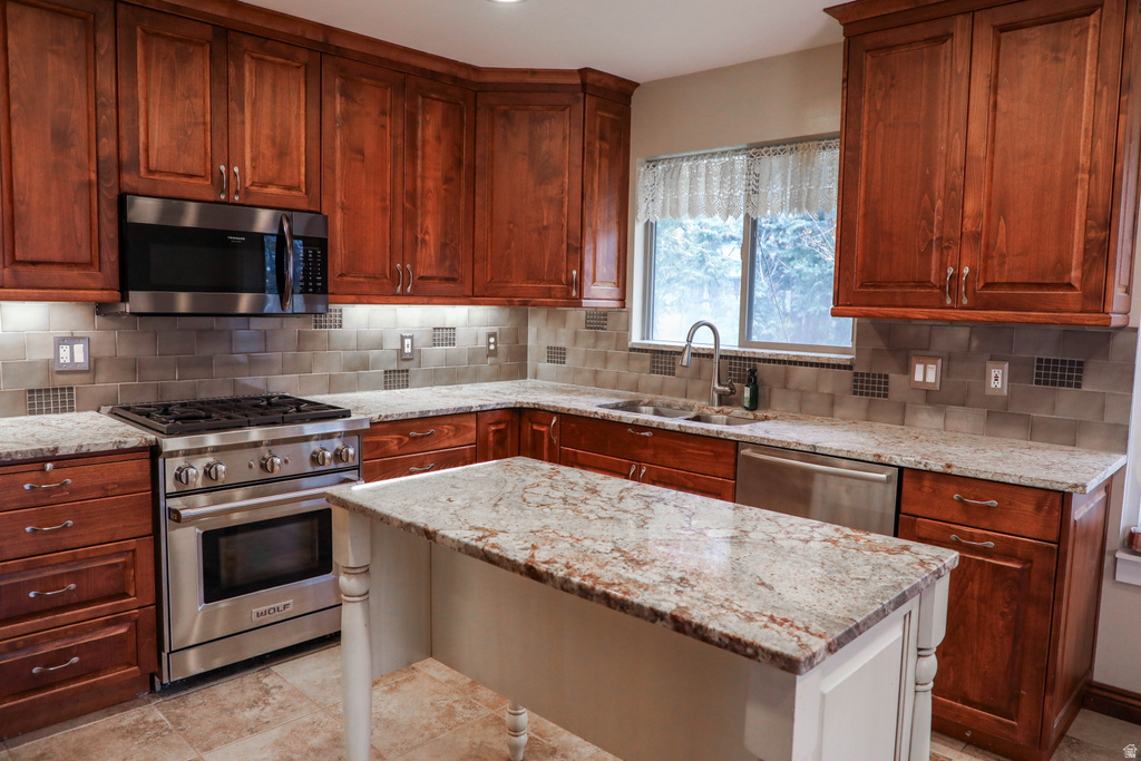 3550 E OAKVIEW DR Salt Lake City, UT 84124