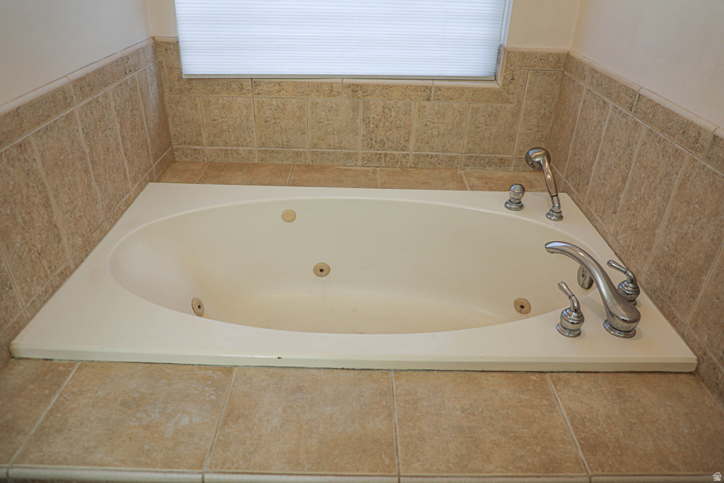 3550 E OAKVIEW DR Salt Lake City, UT 84124