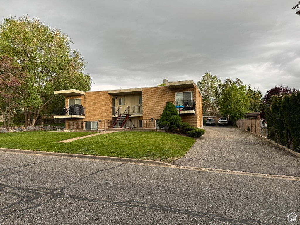 266 E CENTER ST Centerville, UT 84014