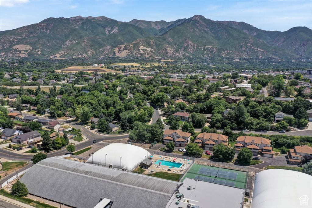 5816 CLUB VIEW LN South Ogden, UT 84405