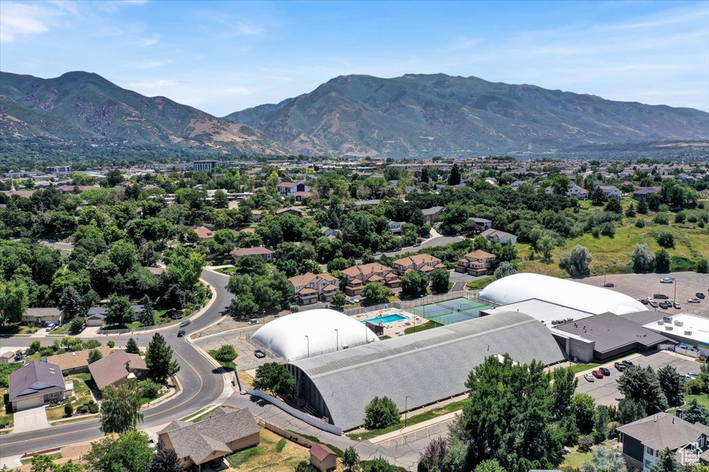 5816 CLUB VIEW LN South Ogden, UT 84405