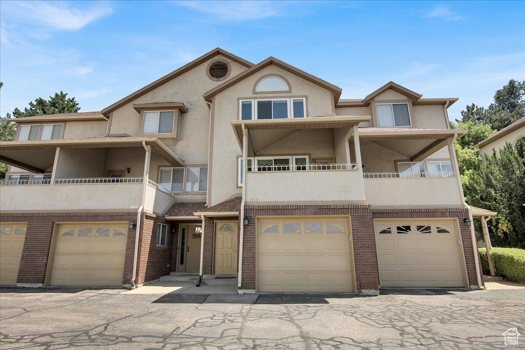 5816 CLUB VIEW LN South Ogden, UT 84405