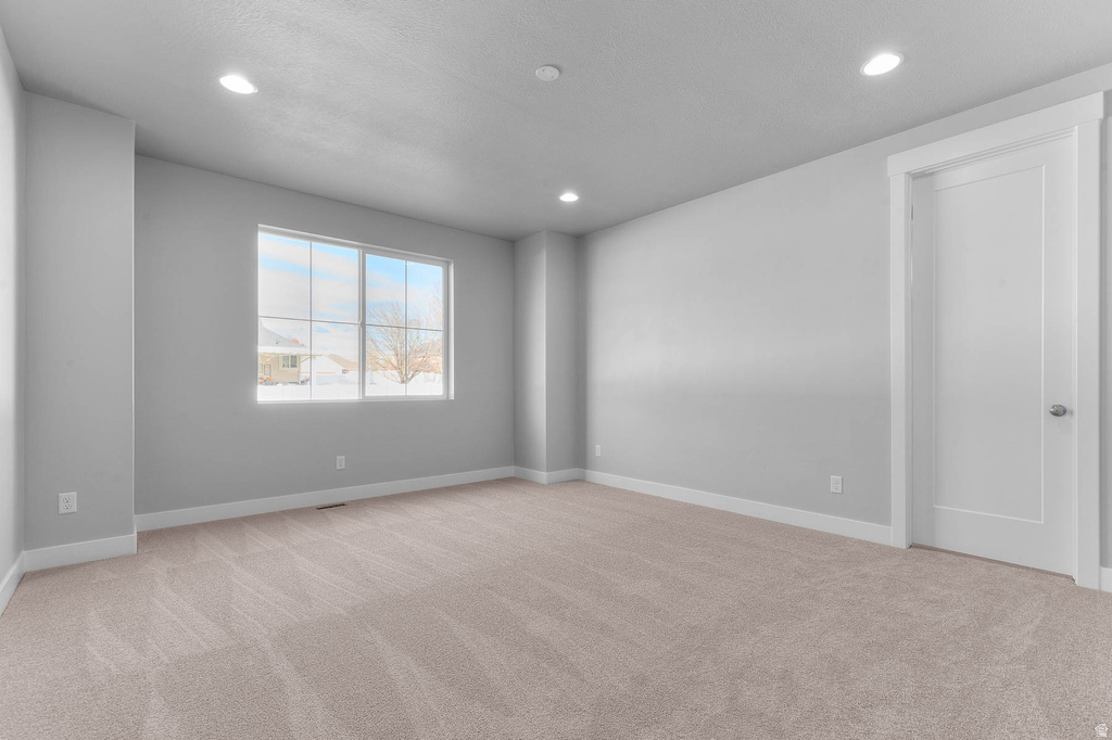 1286 W 2325 S Syracuse, UT 84075